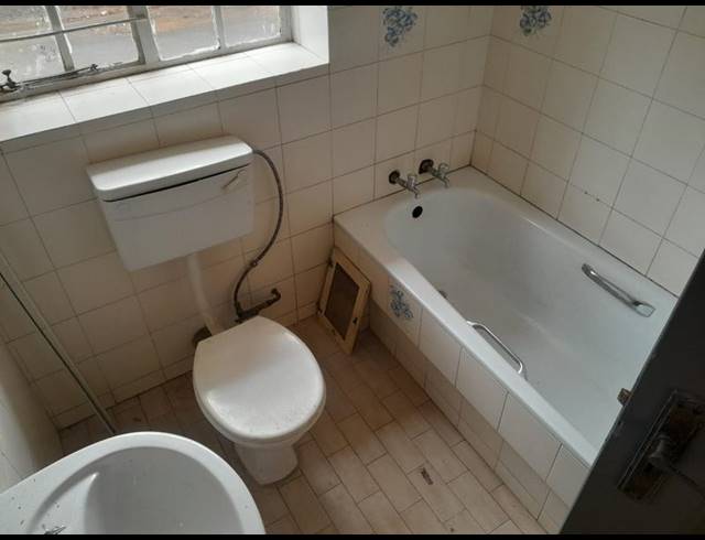 2 BEDROOM APARTMENT FOR SALE IN YEOVILLE